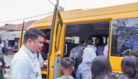 Bobby Nasution Serahkan Bus Sekolah Gratis di Belawan - GenPI.co Sumut