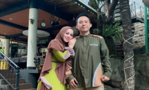 Pernikahan Awet Denny Cagur dan Shanty, Kebiasaan Suami yang Bikin Istri Bahagia - GenPI.co