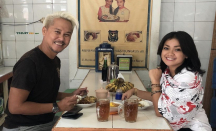 Pernikahan Adem Ayem Nirina Zubir dan Ernest Fardiyan, Kenali Tanda Suami Bahagia - GenPI.co