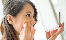 Jangan Langsung Pakai Makeup Usai Skincare, Simak Saran Dokter - GenPI.co