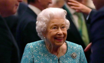Alasan Ratu Elizabeth II Tidak Pernah Memakai Pakaian Berwarna Beige - GenPI.co