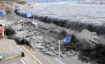 Jepang Kirim Kabar Buruk untuk Dunia soal Tsunami, Mohon Doanya - GenPI.co