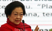 Megawati Titipkan Puan Maharani kepada Prabowo, Kata Rocky Gerung - GenPI.co