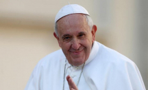 Pesan Menyentuh Paus Fransiskus jelang Natal: Ingatlah Anak-anak Ukraina - GenPI.co
