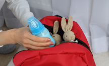 3 Jenis Obat Untuk Bayi yang Wajib dibawa saat Mudik, Catat Moms - GenPI.co