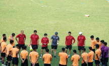 Jordi Amat dan Sandy Walsh Latihan Bareng Timnas Indonesia - GenPI.co