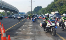 One Way dari Tol Jakarta-Cikampek, Ini Lalu Lintas yang Dialihkan - GenPI.co