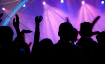 Karaoke, Diskotek, dan Panti Pijat Diizinkan Kembali Buka - GenPI.co