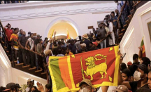 Presiden Sri Lanka Kabur Pakai Kapal, Istananya Diacak-acak - GenPI.co