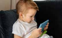 Hari Anak Nasional, Catat Tahap Kenalkan Internet pada Si Kecil - GenPI.co