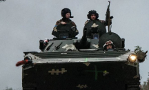 Menteri Pertahanan Prancis Sebut Bakal Kirim Ratusan Kendaraan Lapis Baja ke Ukraina - GenPI.co
