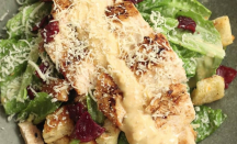 Resep Chicken Caesar Salad, Menu Diet Sehat yang Nikmat - GenPI.co