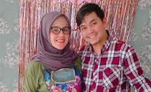 Jual Cincin dan Tas, Istri Indra Bekti: Demi Suami Tercinta - GenPI.co
