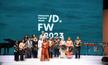 Cantik! Sulaman Karawo Khas Gorontalo Hiasi Indonesia Fashion Week 2023 - GenPI.co