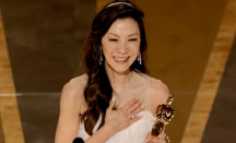 Ukir Sejarah, Michelle Yeoh Akhirnya Sabet Predikat Aktris Utama Terbaik Oscar - GenPI.co