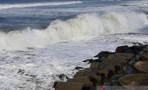 Wisatawan Pantai Selatan Jawa Barat dan Yogyakarta Diimbau Tak Berenang - GenPI.co