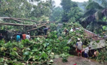 4 Rumah di Cianjur Rusak Akibat Bencana Gempa Sukabumi - GenPI.co