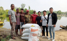 Beri Bantuan Pakan Ikan, KNP Dukung Ganjar Silaturahmi ke Nelayan Karawang - GenPI.co