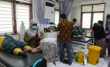 Keracunan Massal Surabaya, Belasan Orang Dirawat di Rumah Sakit - GenPI.co