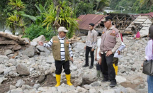 Sumatera Barat Tambah 10 Alat Berat Bersihkan Material Longsor di Agam - GenPI.co