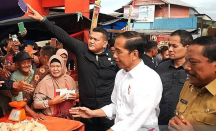 Viral Bupati Bengkulu Utara Ditarik Paspampres Jokowi, Istana: Halangi Ibu Iriana - GenPI.co