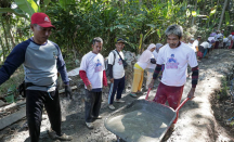 Aksi Berkelas Nelayan Balad Ganjar untuk Warga Cipatujah Tasikmalaya - GenPI.co