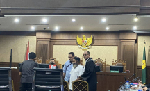 JPU KPK Tuntut Lukas Enember 10,5 Tahun Penjara pada Kasus Suap dan Gratifikasi - GenPI.co
