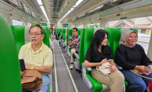 KA Feeder Kereta Cepat Whoosh Angkut 492 Pelanggan pada Hari Pertama Beroperasi - GenPI.co