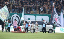 Kemenangan Mahal Bali United Atas PSS Sleman, Novri Digotong Ambulans Masuk RS - GenPI.co