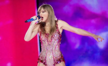 Setelah Kabar Kematian Penggemar, Taylor Swift Nyanyikan Lagu Sendu - GenPI.co