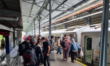 Dampak Pekerjaan Switch Over di Stasiun Tambun, Beberapa KA di Daop 6 Terlambat - GenPI.co