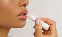 4 Kebiasaan Wajib Diterapkan untuk Menjaga Bibir Tidak Kering dan Selalu Lembap - GenPI.co
