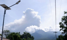 Erupsi Gunung Lewotobi Laki-Laki Lontarkan Abu Vulkanik Setinggi 1 Km - GenPI.co