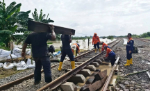 Banjir Genangi Rel Kereta di Grobogan, Sejumlah Perjalanan KA Dibatalkan - GenPI.co