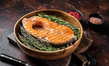 Resep Salmon Panggang Sirup Maple, Menu Terbaik di Malam Spesial Bersama Pasangan - GenPI.co