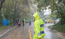 Longsor di Enrekang, Akses Jalan ke 3 Kabupaten Terputus - GenPI.co