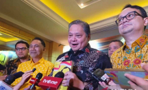 Airlangga Hartarto: Golkar Tunggu Evaluasi, Putuskan Langkah Politik Ridwan Kamil - GenPI.co