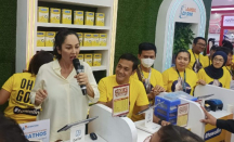 Meriam Bellina Happy Jualan Susu Kambing Etawa di Jakarta Fair 2024 - GenPI.co