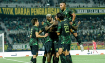 Kokoh di Puncak Klasemen Liga 1 2024/25, Persebaya Tidak Ingin Terlena - GenPI.co