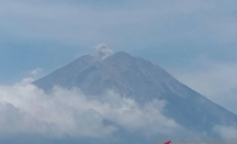 Gunung Semeru Erupsi 7 Kali, Lontarkan Abu Vulkanik Setinggi Ratusan Meter - GenPI.co