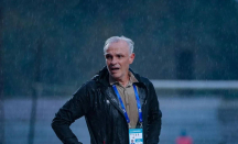 Tuai Hasil Buruk, Manajemen Arema FC Pecat Pelatih Joel Cornelli - GenPI.co