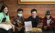 Baim Wong Ungkap Momen Sebelum Ayah Meninggal, Sedang Gendong Anak - GenPI.co