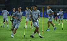 Lupakan Persebaya, Persib Fokus Hadapi Persik Kediri - GenPI.co