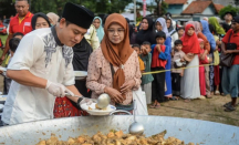 Ustaz Derry Sulaiman Ungkap Kisah Bobon Santoso Mualaf, Saat Potong Kambing - GenPI.co