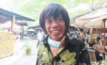 Pak Tarno Masih Jualan Mainan Setelah Sakit Stroke, Makin Laris - GenPI.co