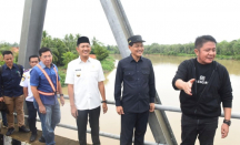 Gubernur Herman Deru Bergerak Cepat Atasi Jalan Terbengkalai Penghubung Muara Enim-Pali-Prabumulih - GenPI.co