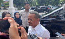 Rocky Gerung Usul Kabinet Dirombak, Jawaban Bahlil Lahadalia dan Airlangga Beda - GenPI.co