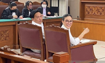 Nikita Mirzani Ditegur Hakim Karena Sapa Pengunjung - GenPI.co