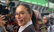 Jalani Sidang Lawan Reza Gladys, Nikita Mirzani Didoakan Lolly - GenPI.co