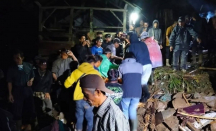 Hujan Deras Terjang Rumah di Garut, 1 Keluarga Tewas Tertimbun Longsor - GenPI.co